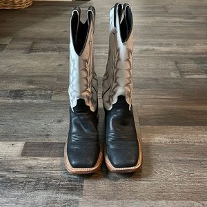 Justin Cowgirl boots